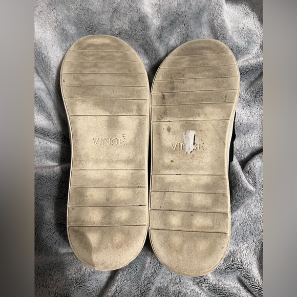 VINCE Slip Ons - Picture 4 of 6
